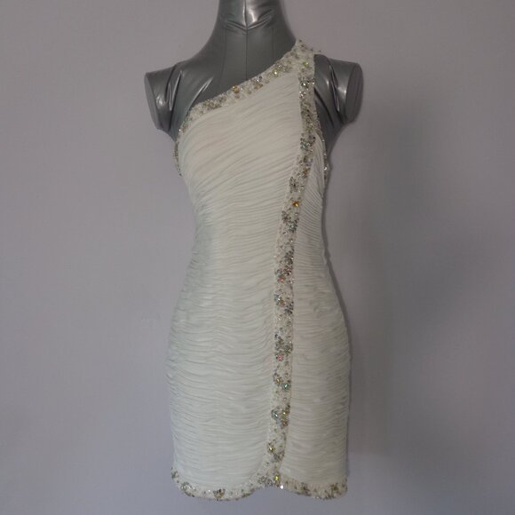 Hannah S Ladies‎ Beautiful White Beaded One Shoulder Strap Ruched Dress Size 6 - Picture 1 of 7